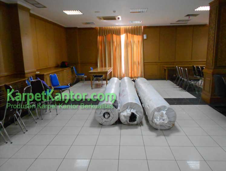 Proyek Pengadaan Karpet Kantor Bupati Penajam Ruang Pertemuan 2 | Karpetkantor.com